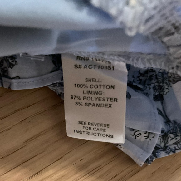 Yllw the Label NWT Never Worn blue floral puff sleeve cropped top Size M - Picture 9 of 10